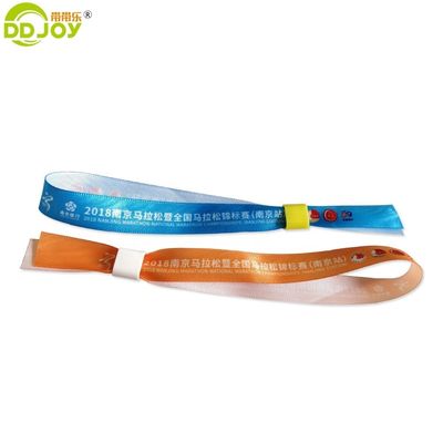100pcs Sublimated Satin Ribbon Armband voor Festival Custom Gifts Promotie