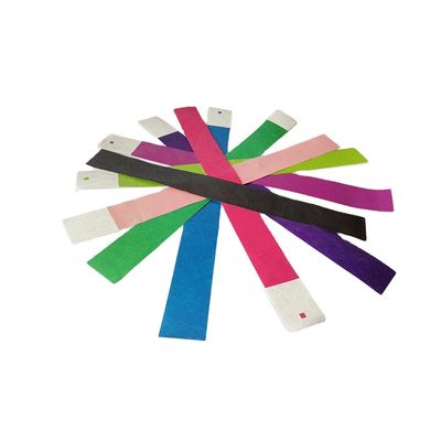 Groothandel Tyvek polsband op maat met vernis, afwerking en etiket