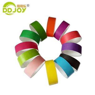 Gepersonaliseerd logo waterdicht Tyvek papieren polsband voor kerstversiering en binnen