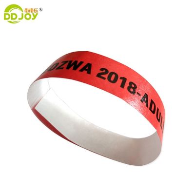 Event Party levert aangepaste Tyvek papieren polsbandjes met digitale druktechnieken